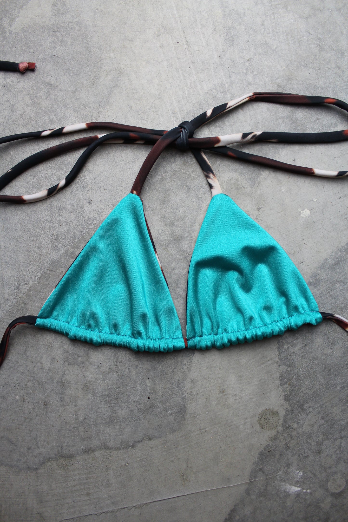 XS Cowhide/Shimmer Turquoise Triangle Top