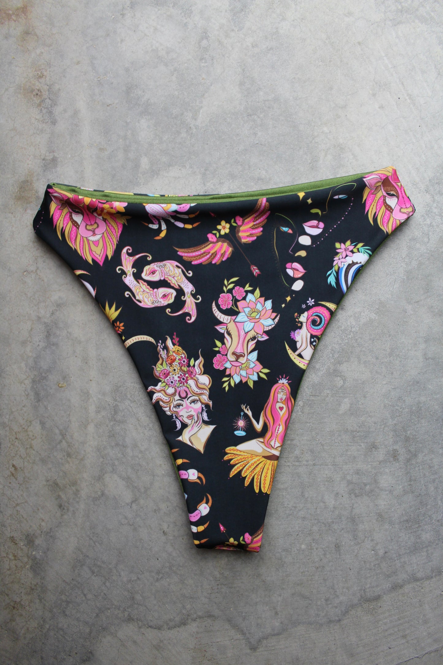 XS Peridot/'What's Your Sign?' Black Throwback Bottom